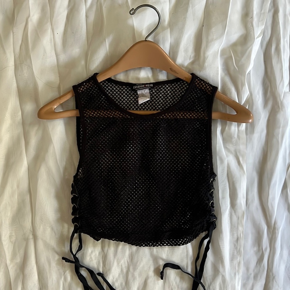 Fashion Nova Crop Top Small